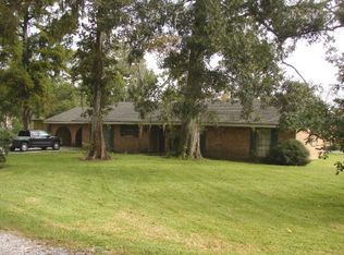 610 Bayou Gardens Dr, Houma, LA 70364
