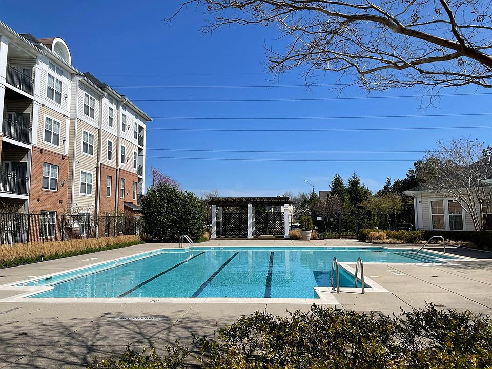1st image of 3820 Lightfoot St #123