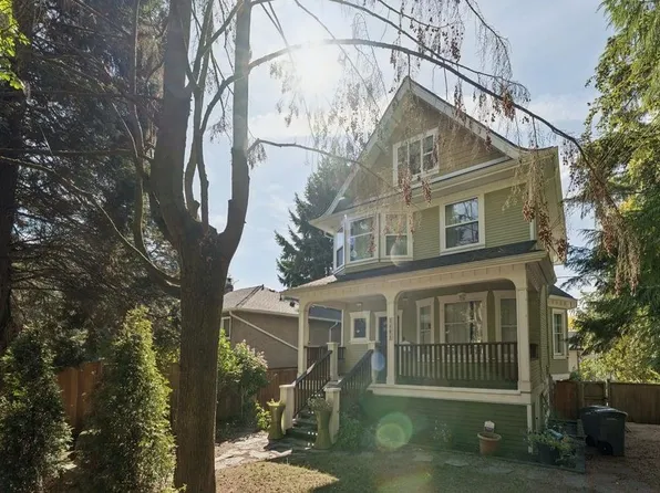 3401 Fleming St, Vancouver, BC V5N 3V7