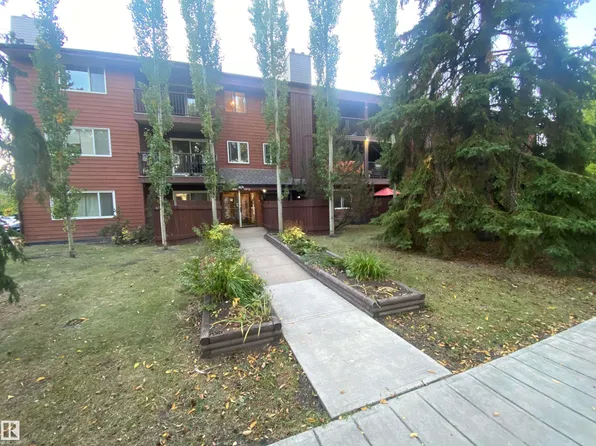 10826 113th St NW #203, Edmonton, AB T5H 3J2