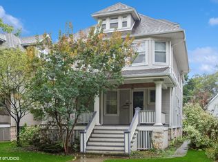 839 S Elmwood Ave, Oak Park, IL 60304