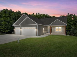 W332N4518 Grace COURT, Nashotah, WI 53058