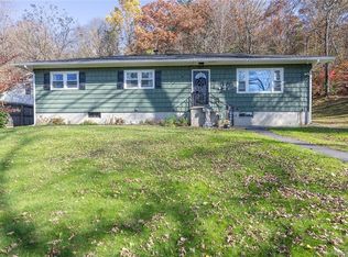 81 Reynolds Bridge Rd, Thomaston, CT 06787