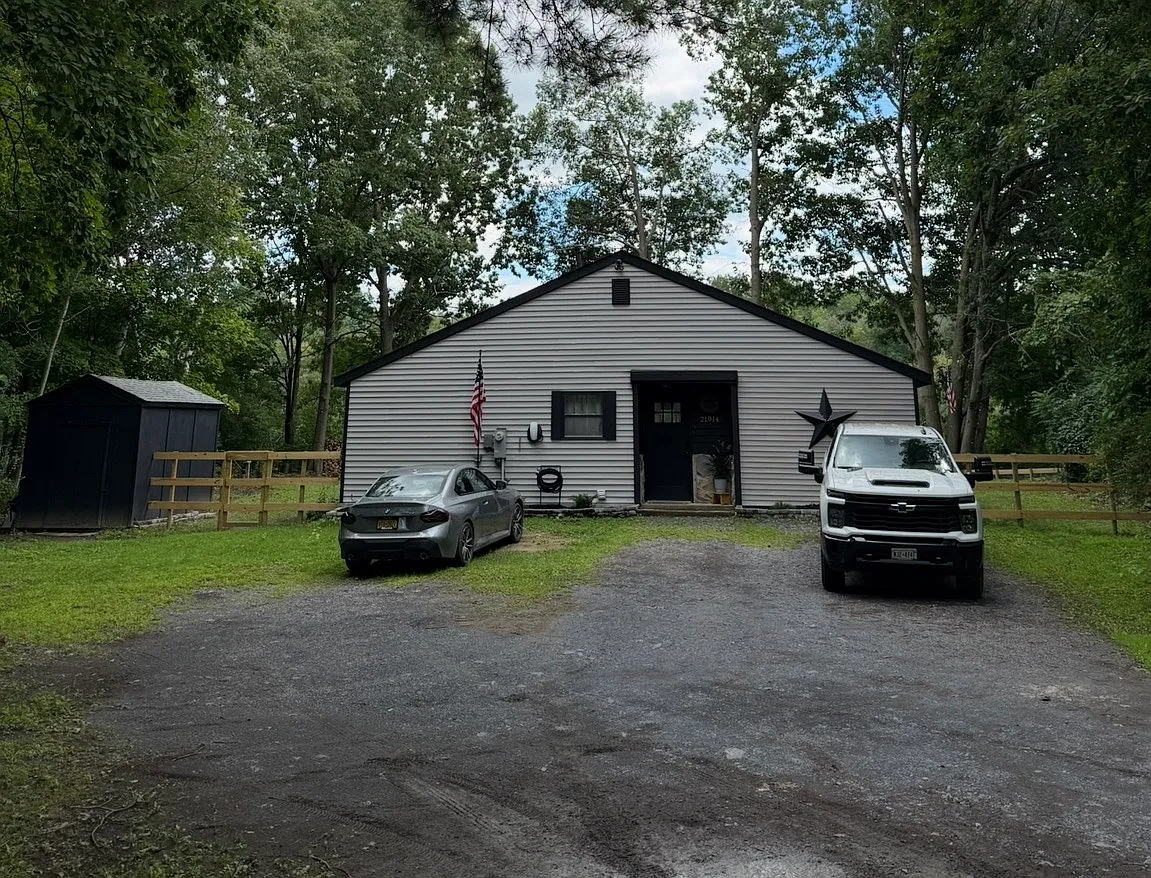 4 bed, 1318 sqft, $2,500 — Photo 1