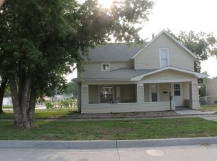 524 N Main St, Cameron, MO 64429