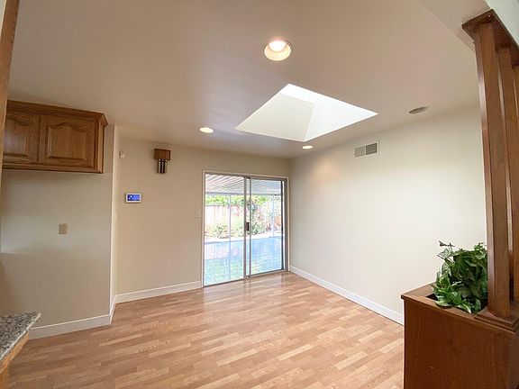 4th image of 1166 Johnson Ave