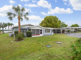 2105 8th St SW, Ruskin, FL 33570