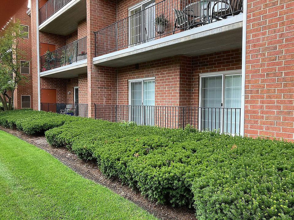 1st image of 111 Hunt Club Dr #111