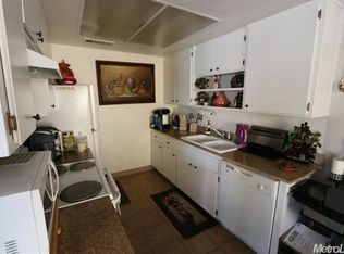 473 Cherry Ln APT D, Manteca, CA