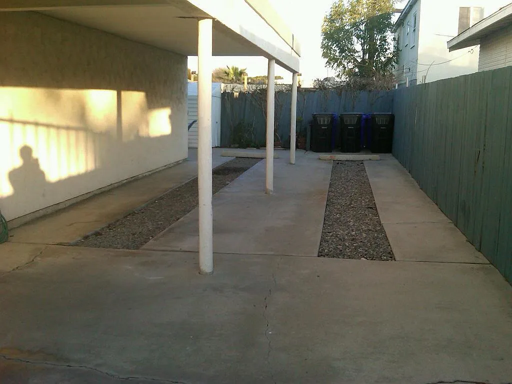 2 bed, 900 sqft, $2,695 — Photo 3