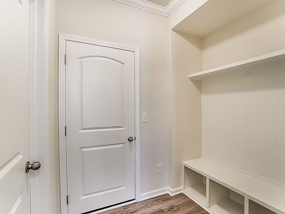 Photo representation of the Nolan plan. Colors, finishes and options will vary.