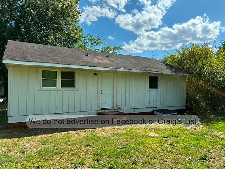 2721 Daly Ave — Photo 10