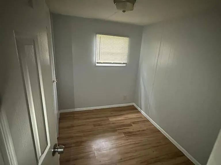 7661 Bentwillow Dr — Photo 8