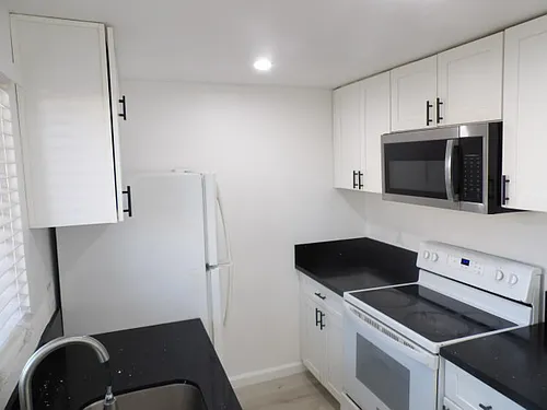 4085 49th St #2 Photo 1