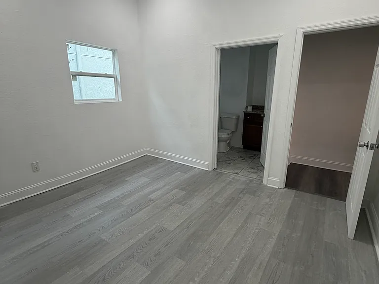 2311 W Beach St #2311 — Photo 6