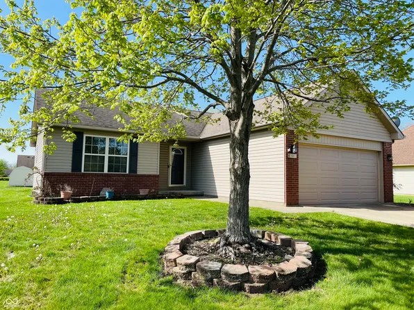 261 Punkin Ct, Greenfield, IN 46140