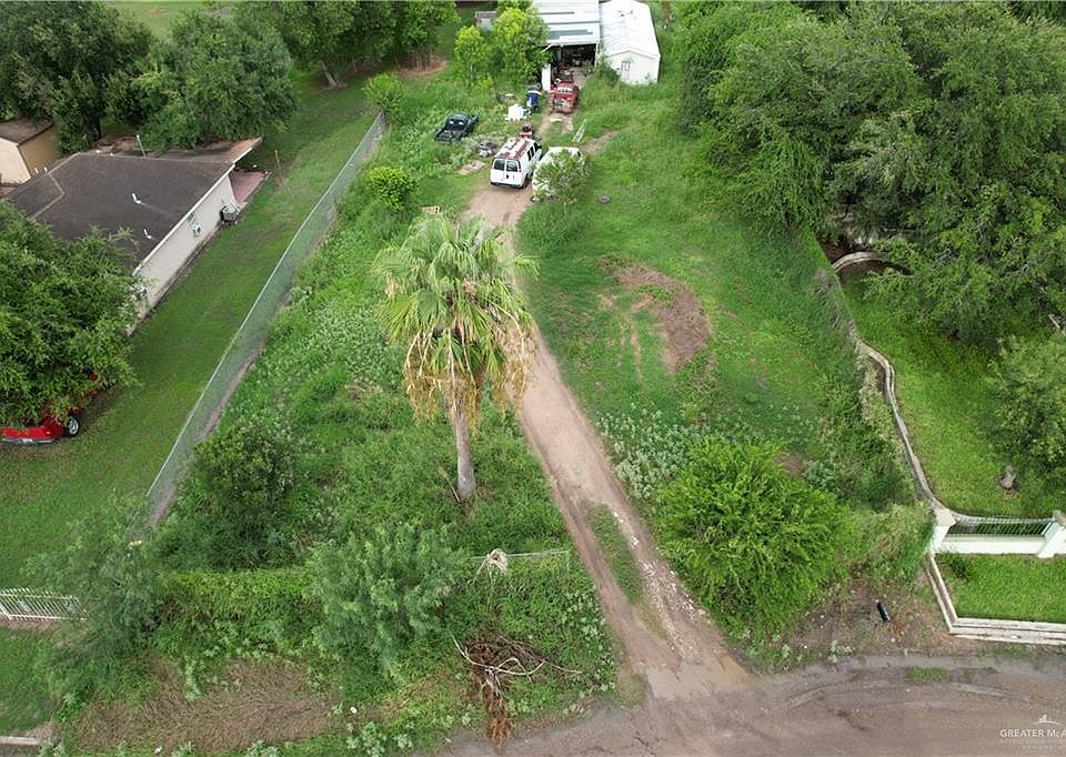 2nd image of 4612 Celia St