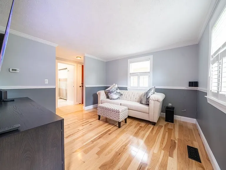 246 Winding Pond Rd — Photo 5