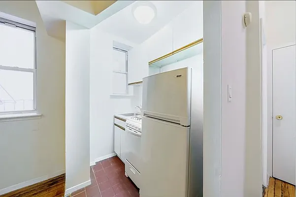 Rented by Douglas Elliman | media 4