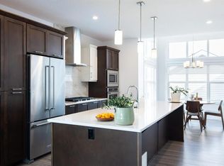 2348 82nd St SW, Edmonton, AB T6X2J7