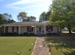 110 Twin Oak Dr, Florence, AL 35633