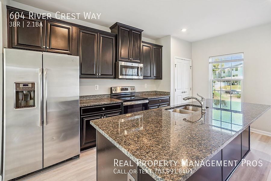 1st image of 604 River Crest Way