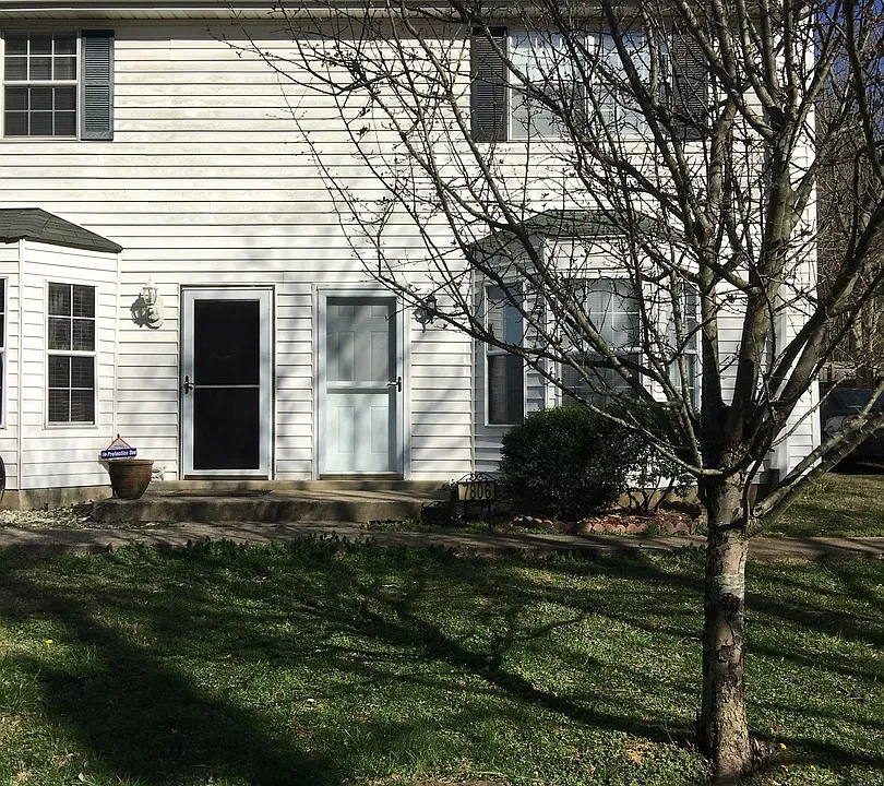 7806 Sawyer Brown Rd