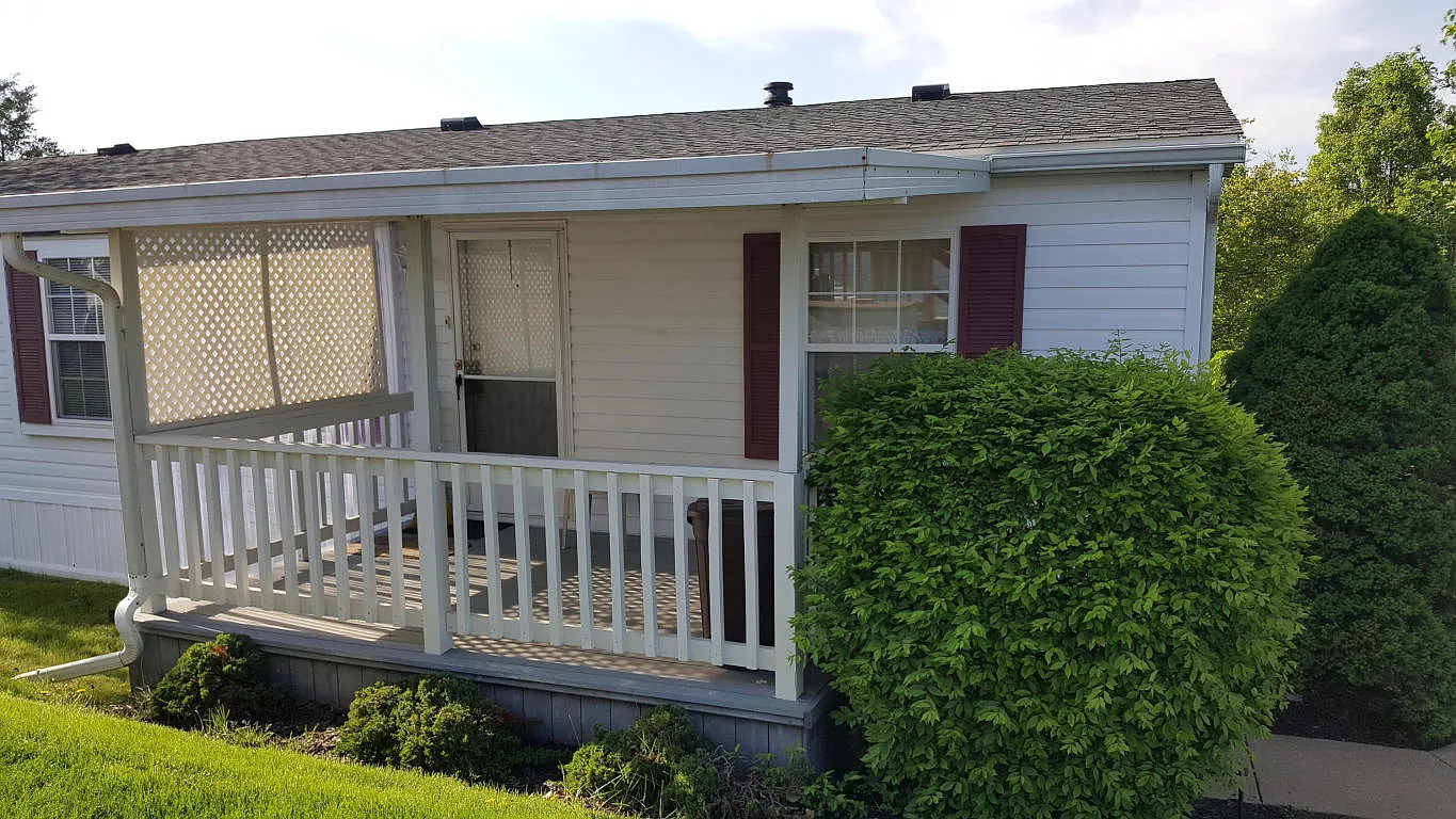 104 Saddleford Ct S photo 1