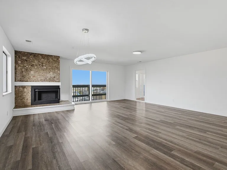 228 Abbot Ave — Photo 11