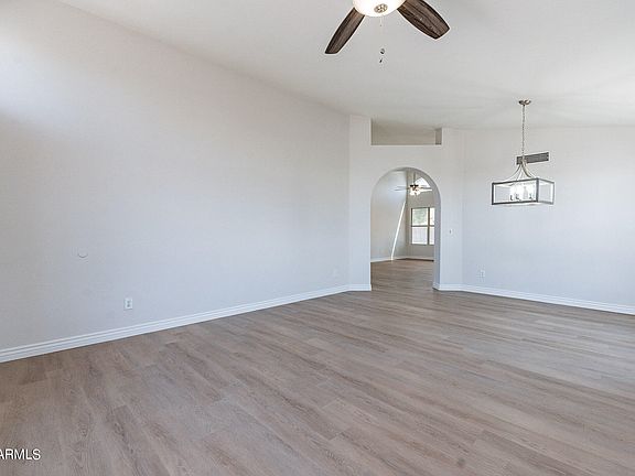 3rd image of 9859 W POTTER Drive