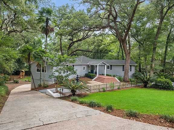5th image of 3920 Leane Dr