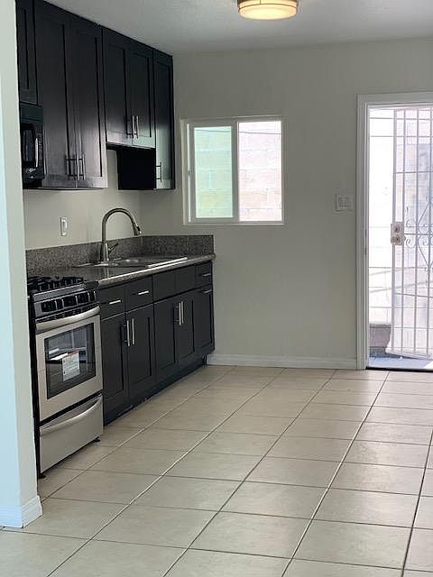 1st image of 6102 1/2 Clara St