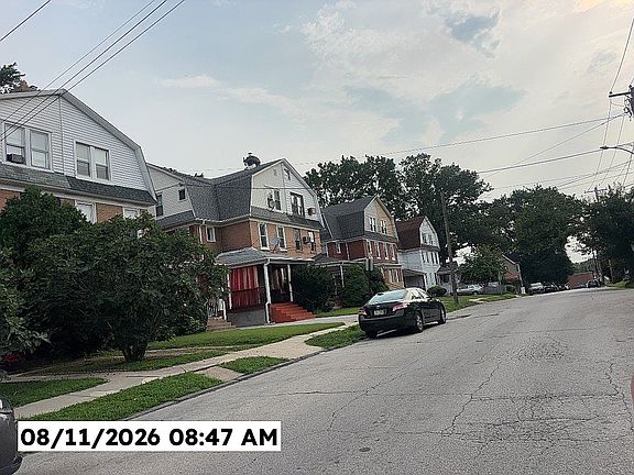 5th image of 77 E La Crosse Ave