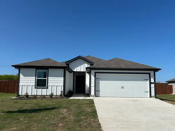 401 Seratoga St, Corsicana, TX 75110