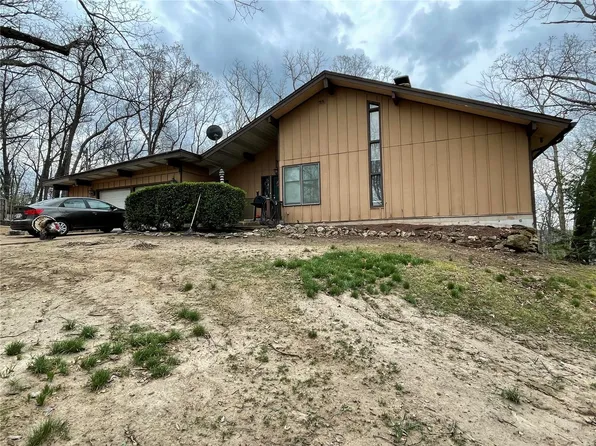 4744 Cliff Forest Dr, Pacific, MO 63069
