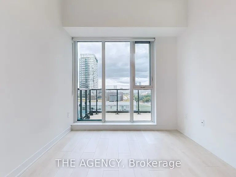 35 Tubman Ave #Penthouse 1115 — Photo 13