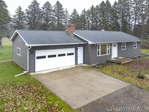 1331 S Perkey Rd, Charlotte, MI 48813