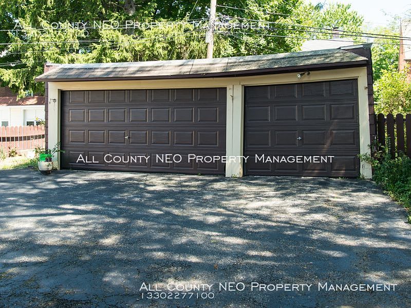 2nd image of 3619 Strathavon Rd #Up