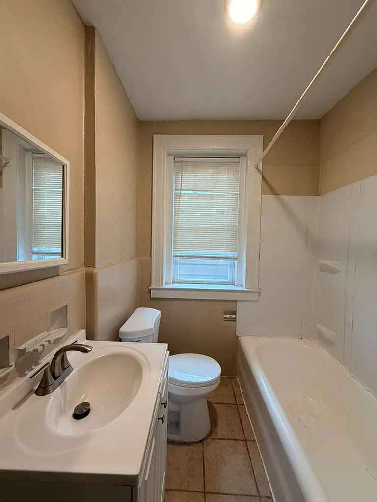 1 bed, $1,275 — Photo 3