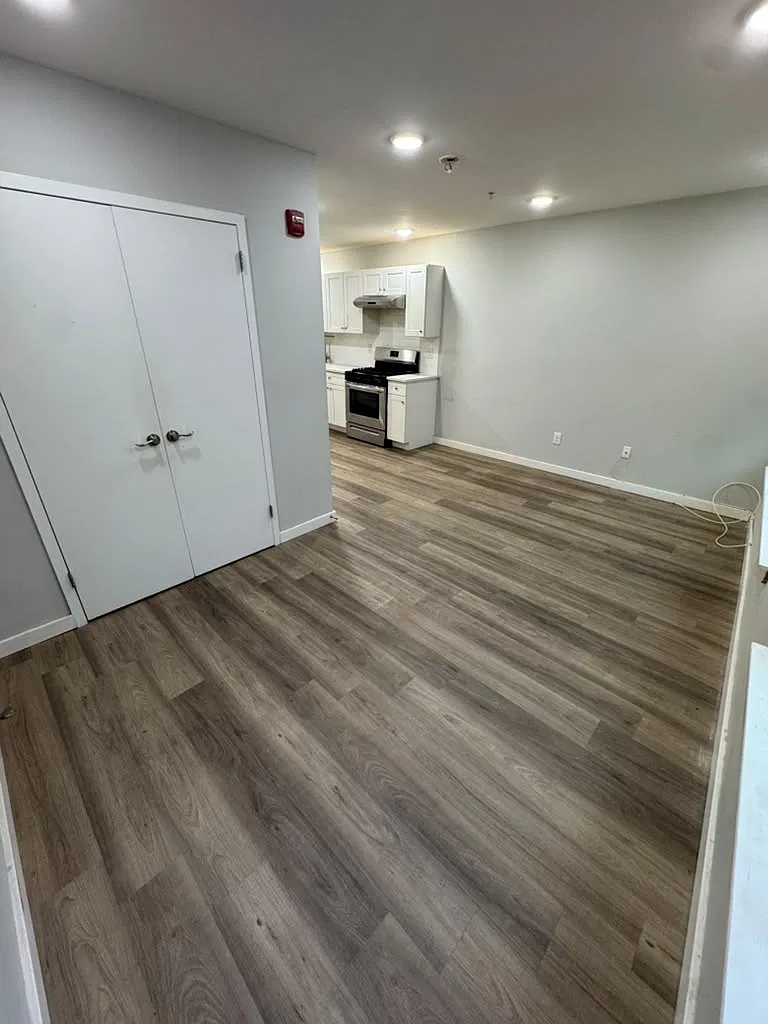 Studio, $1,431 — Photo 2