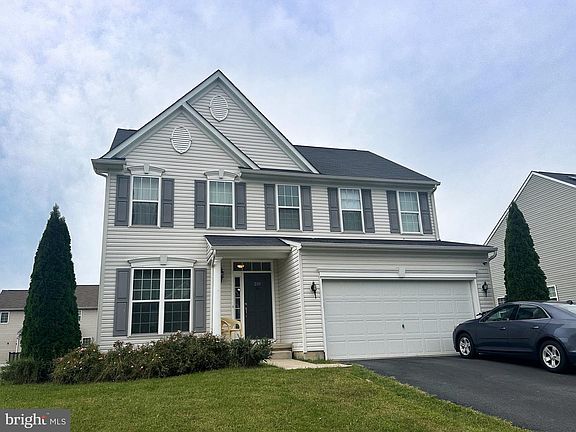2nd image of 209 E Constitution Dr