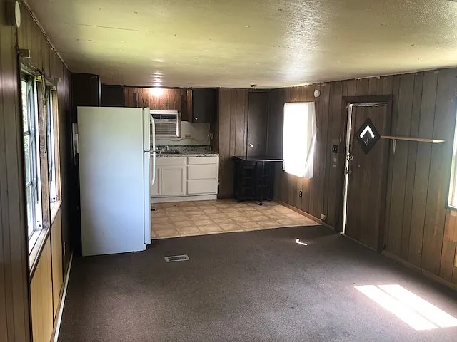 912 Kathleen Dr #2 — Photo 9