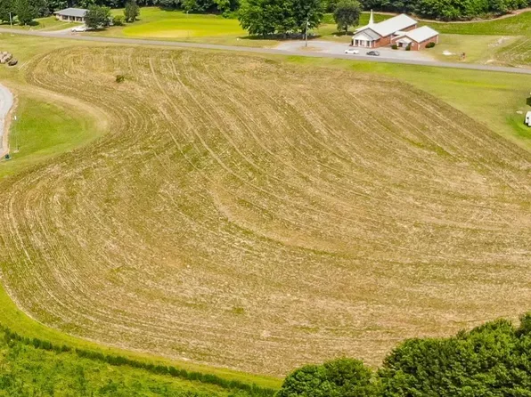 1 Douglas Hyatt Rd, Horton, AL 35980