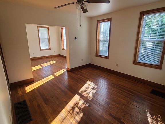 2nd image of 205207 Ricketts St #205