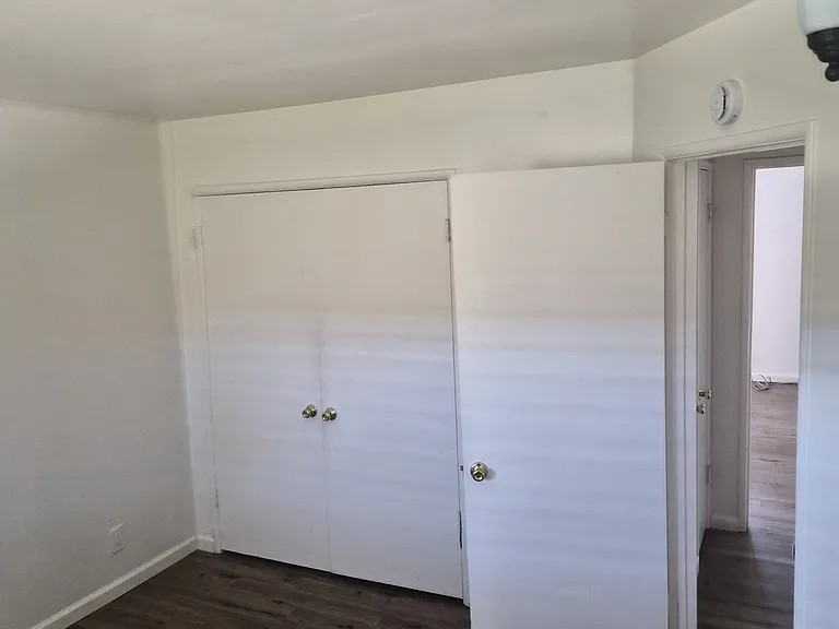 721 N E St #C — Photo 15