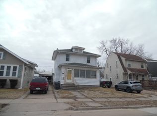 1125 8th Ave S, Clinton, IA 52732