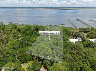 226 Old Plantation Dr W, Beaufort, SC 29907
