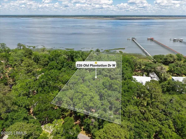 226 Old Plantation Dr W, Beaufort, SC 29907