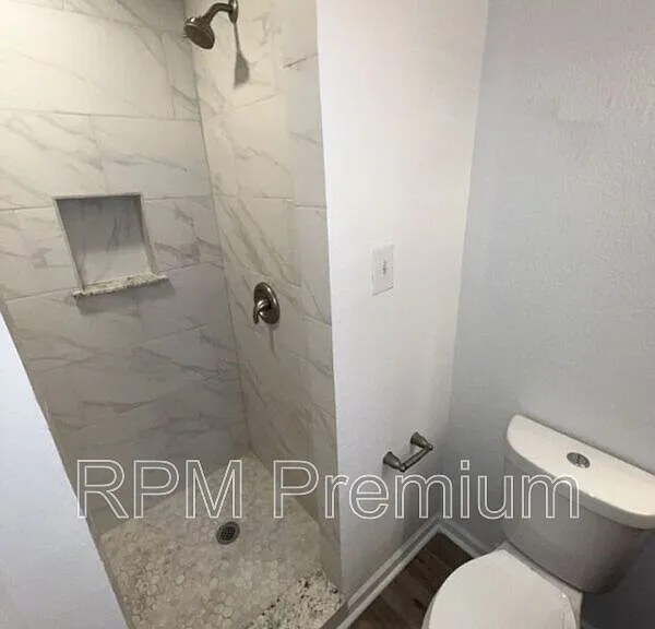 464 Wilton Dr — Photo 26