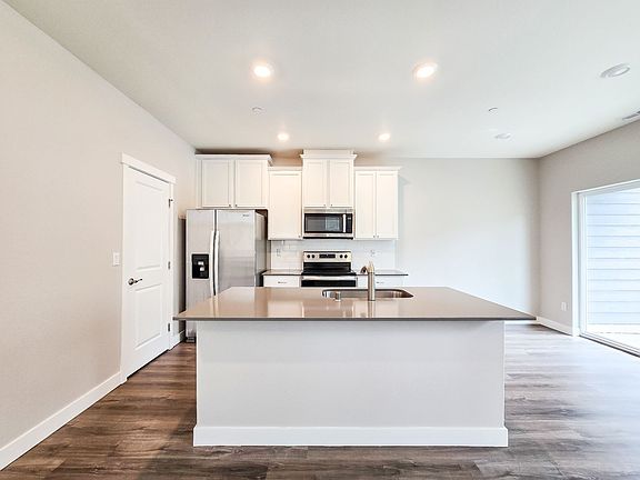 4th image of 8409 Gilman Way